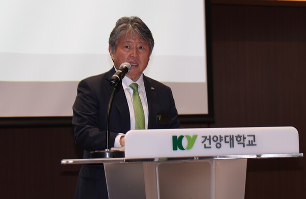 [공뉴스]‘틀을 깨는 대학 혁신’ 김용하 건양대 총장,  경험중심 교육·대학 간 공유 강조